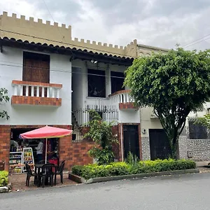 Hotel Ayenda Sarayu House, Medellin